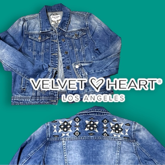 Velvet Heart Jackets & Blazers - EUC Velvet Heart Embroidered Denim Jacket in Medium Blue Wash. Size Medium 💙🩵